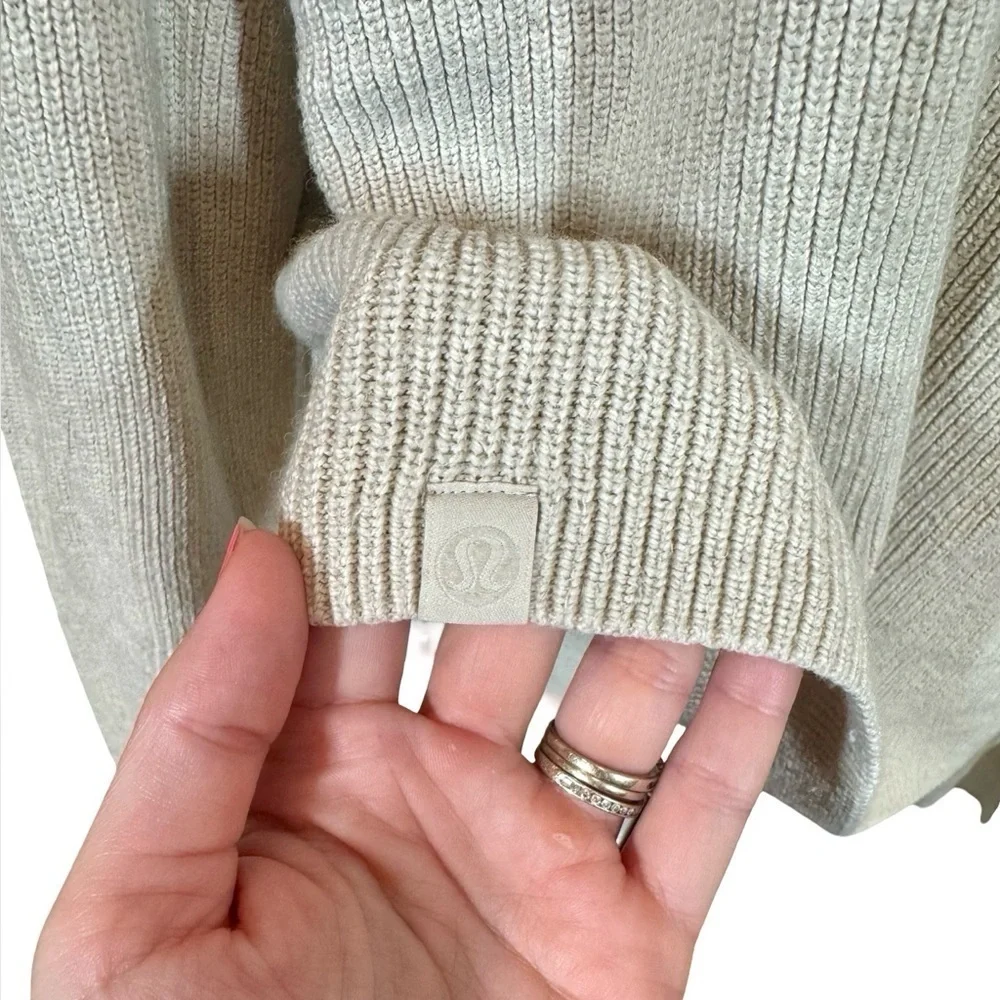 Lululemon Merino Wool-Blend Ribbed Turtleneck Sweater Heathered Natural Ivory